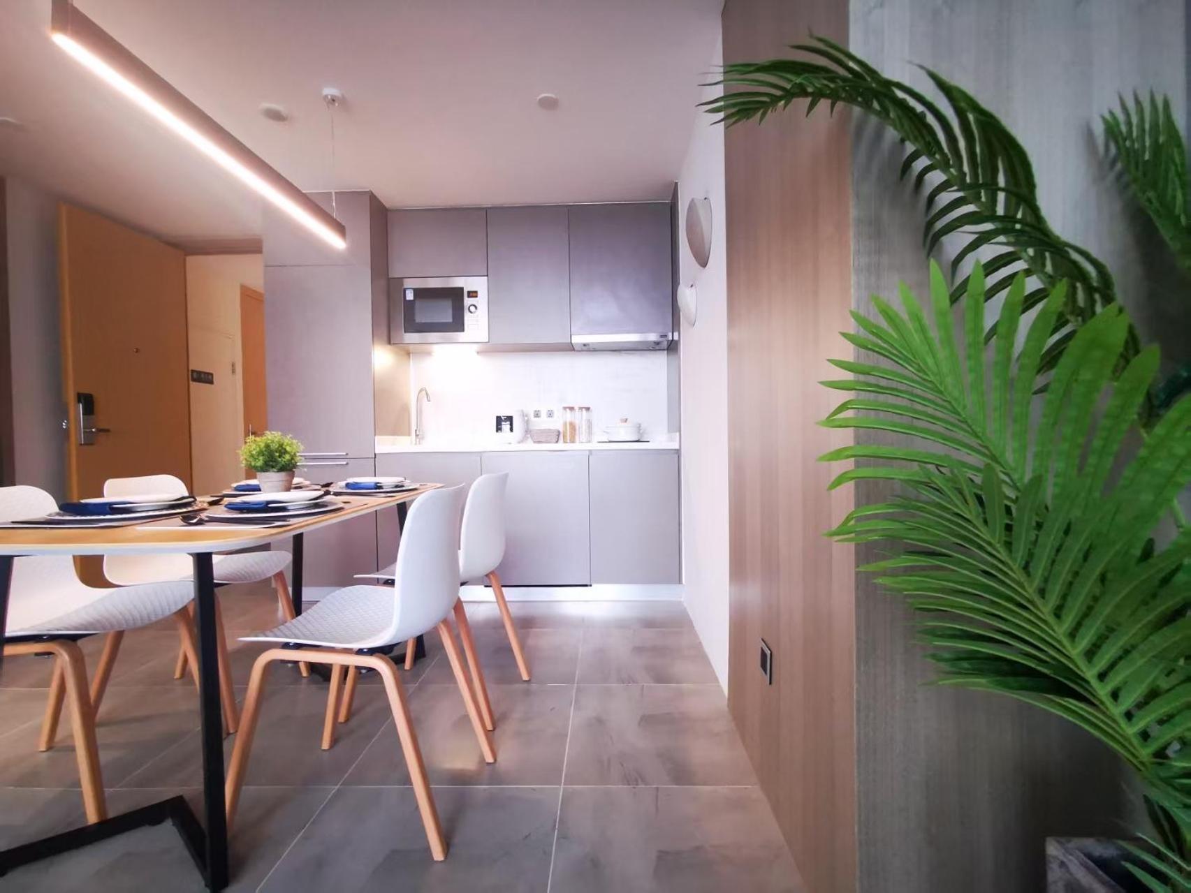 Ln Residence Changdi - New Aiqun Building - Canton Fair Free Shuttle Bus During Canton Fair Period Экстерьер фото