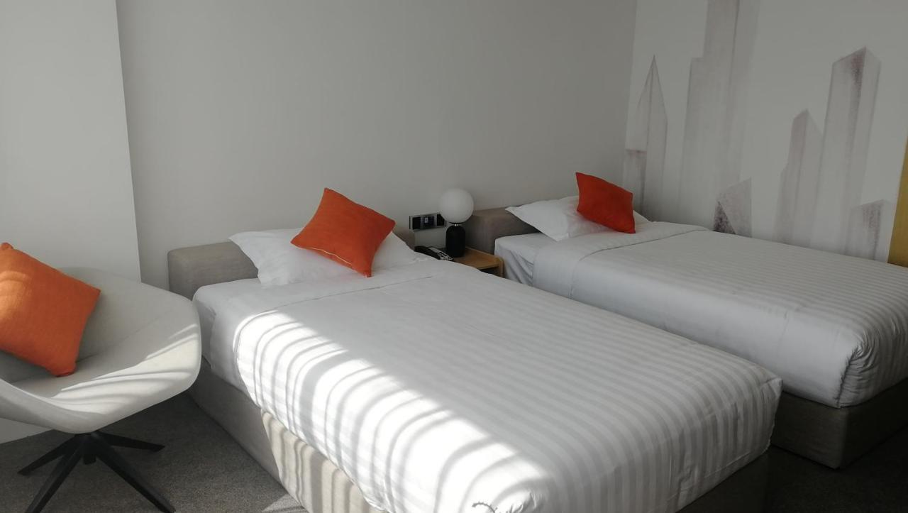 Ln Residence Changdi - New Aiqun Building - Canton Fair Free Shuttle Bus During Canton Fair Period Экстерьер фото